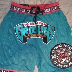 Men’s Medium Just Don Vancouver Grizzlies Retro NBA Throwback Basketball Shorts